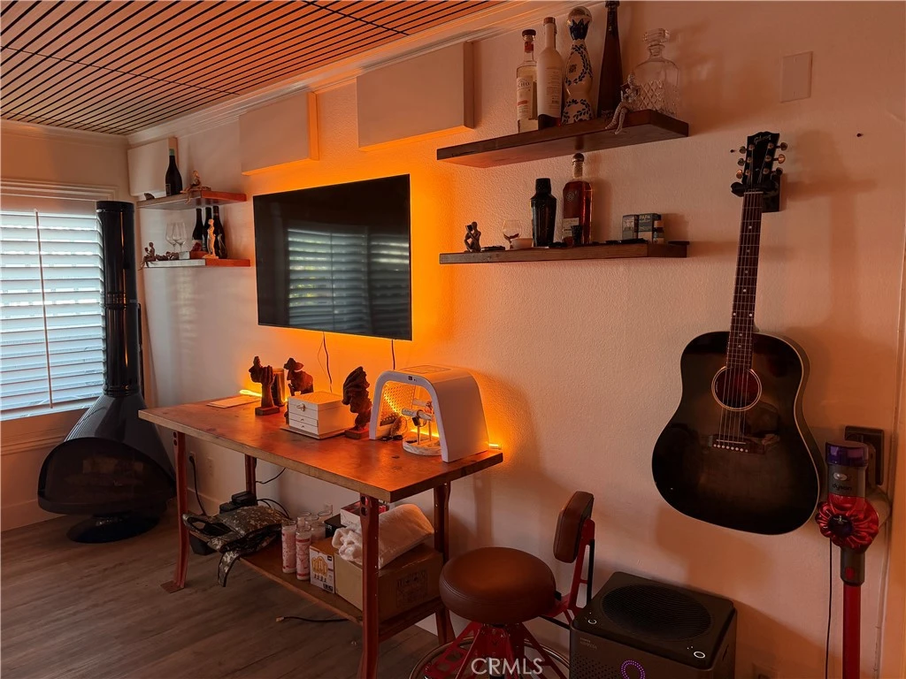 Interior 2