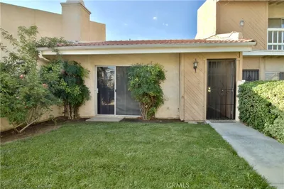 16465 Green Tree 14, Victorville, CA 92395