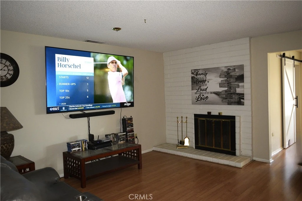 Interior 4
