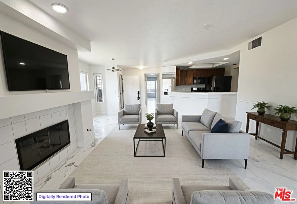 Interior 4