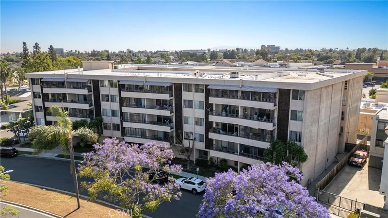 4505 California 402
