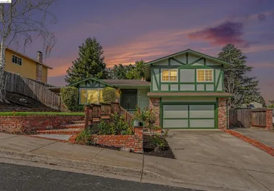 2326 Peachtree Cir