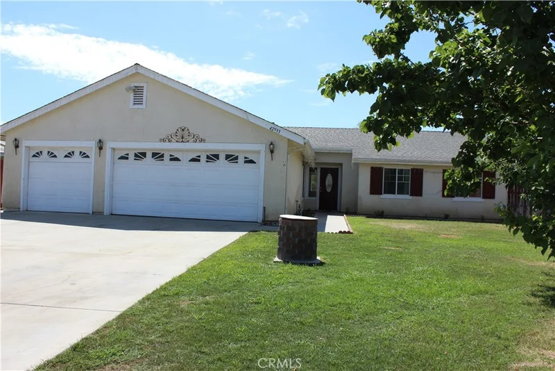 42933 Woodside Court