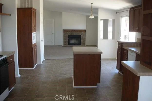45995 Roca Vista