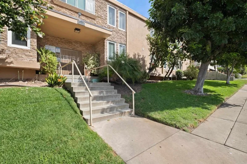 5510 Adelaide Avenue 3 photo 2