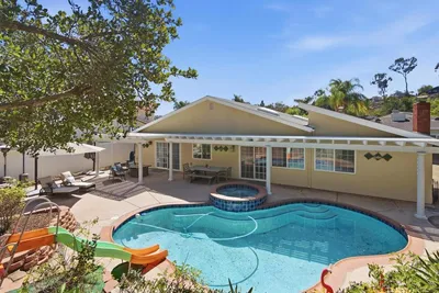 10930 Sombra Court