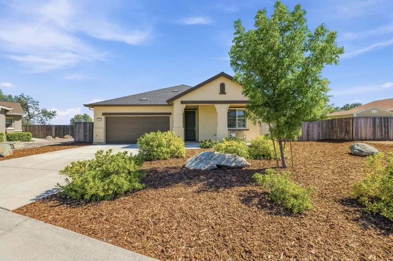 216 Raccoon Hollow Loop