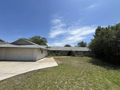 2829 Golfview Drive