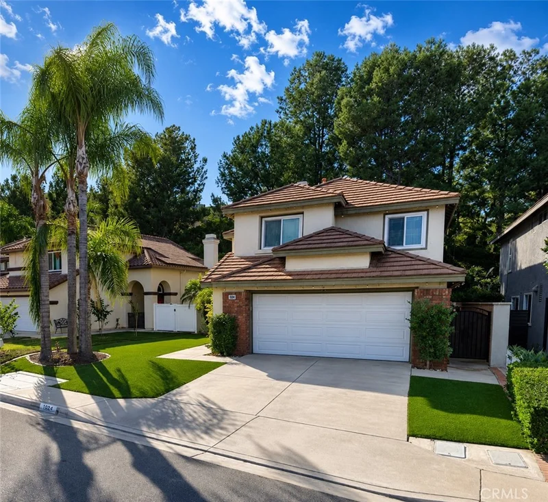 1055 S Silver Star Way
