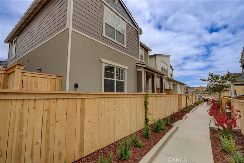 Photo 2 of 256 Memphis Belle Way