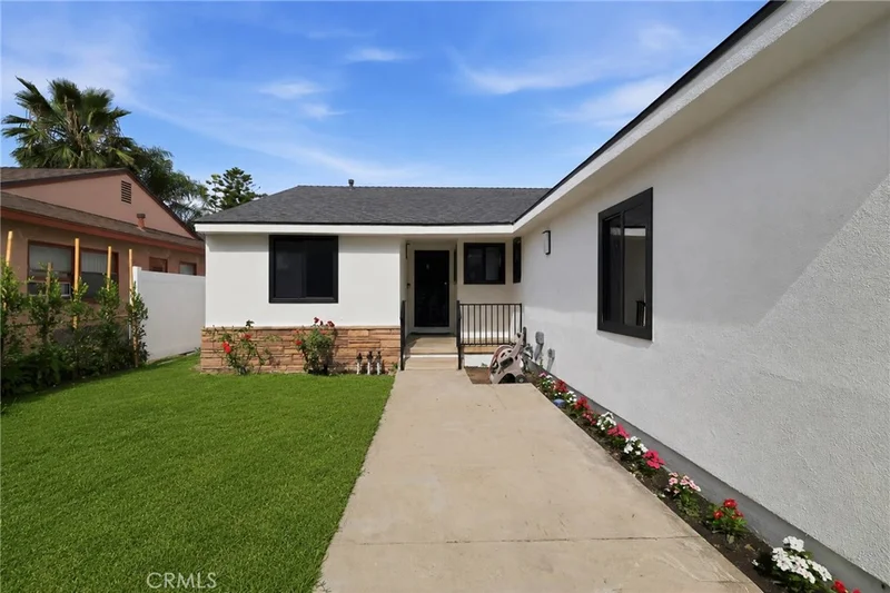 Photo 2 of 7875 Bellaire Ave