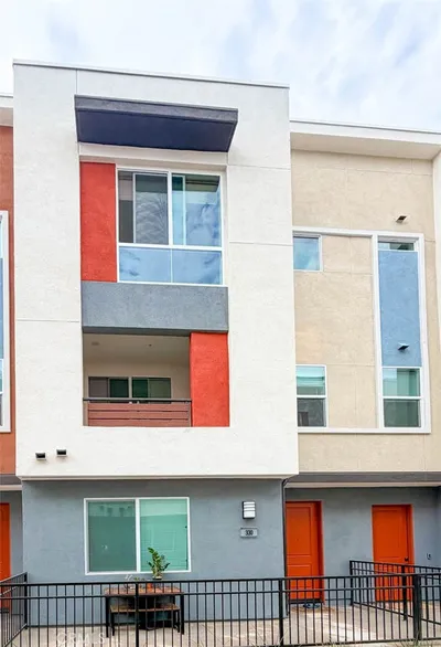 1814 E 1st Street 330, Santa Ana, CA 92705