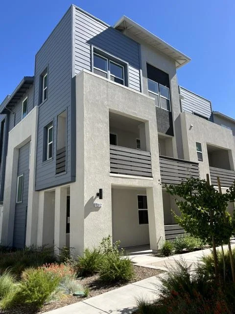 3312 Seashell Terrace