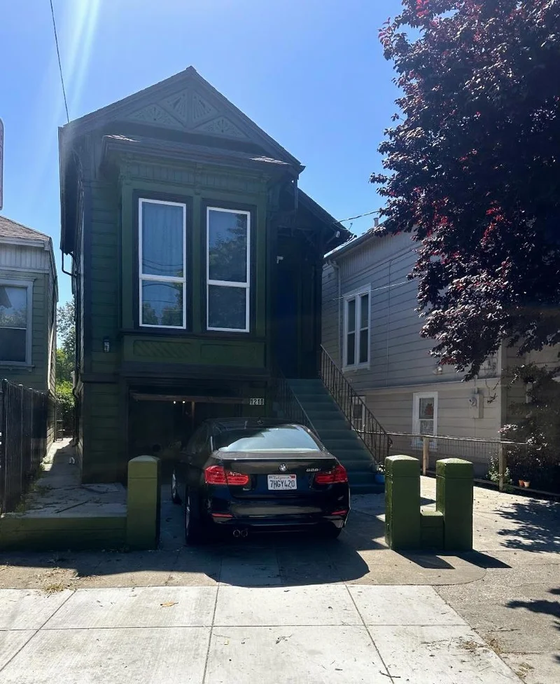 1210 Peralta Street