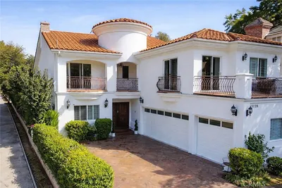5128 Avenida Hacienda