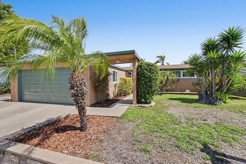 8461 Hudson Drive photo 2