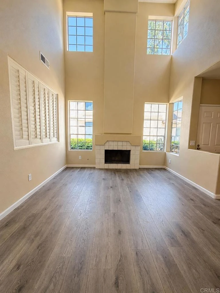 Interior 3