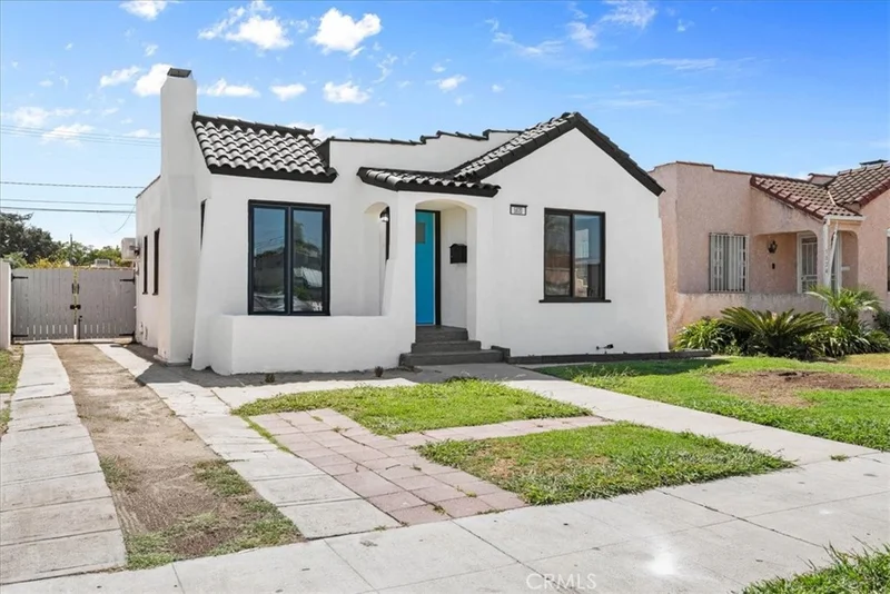 5820 S Van Ness