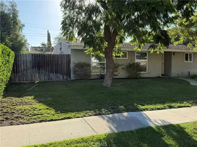 545 E Gainsborough Road photo 2