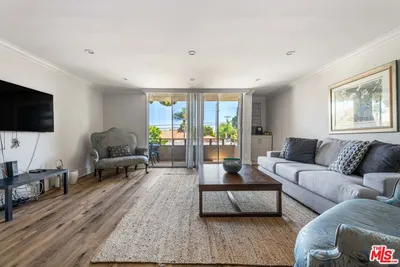 5215 BALBOA 102