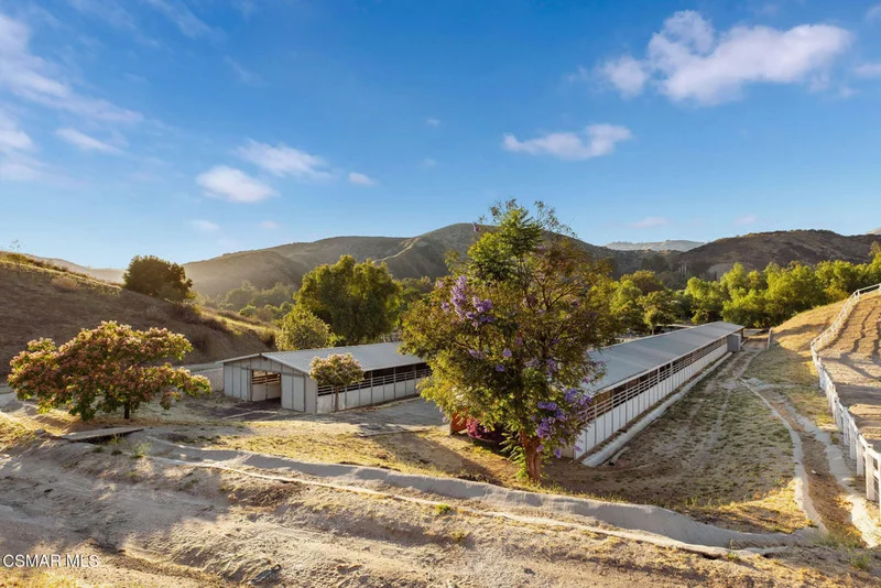 4860 Tapo Canyon Road photo 2