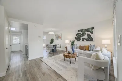 220 Castillion Terrace photo 2