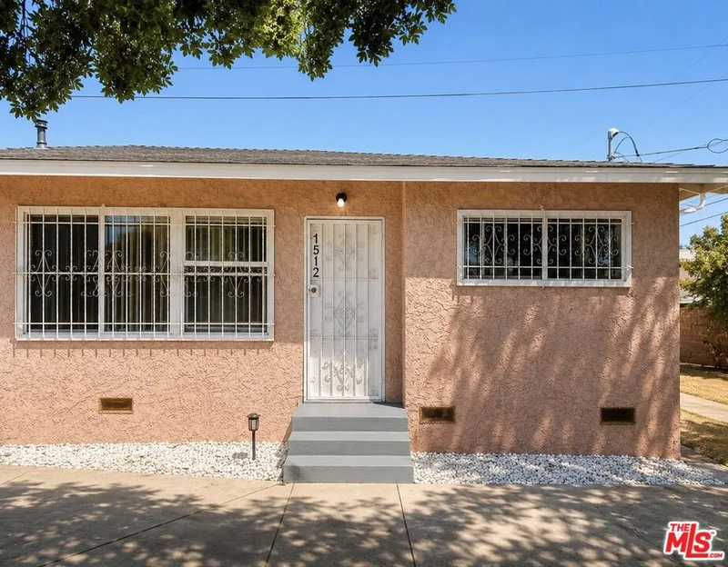 1512 W 103rd Street