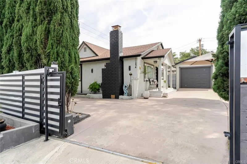 Photo 2 of 10254 Floralita Avenue
