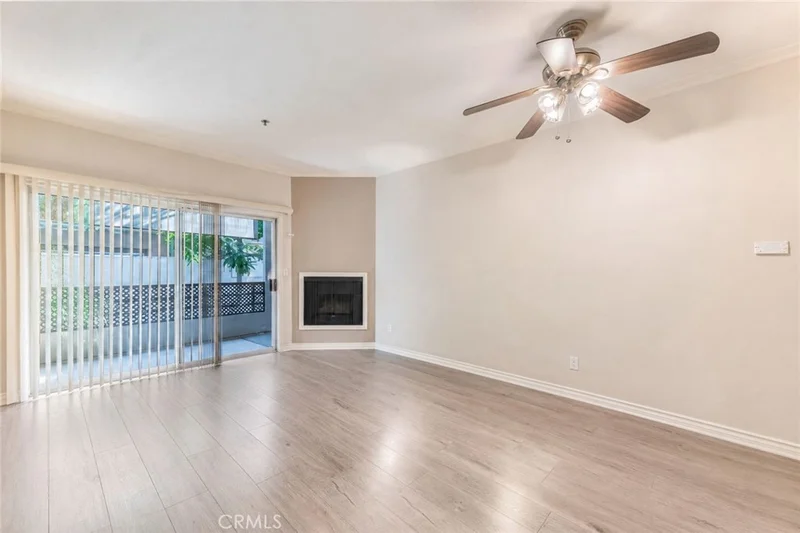 300 N El Molino Avenue 117, Pasadena, CA 91101