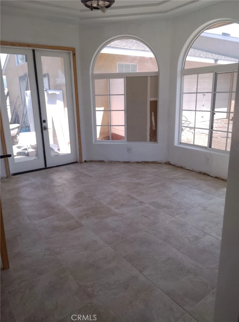 Interior 3