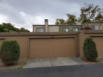 1148 Bismarck Lane photo 2