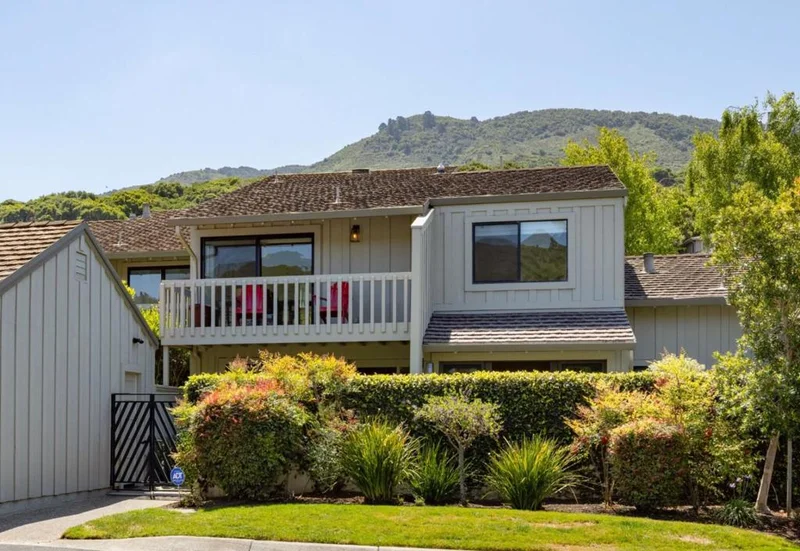 28061 Heron Court photo 2