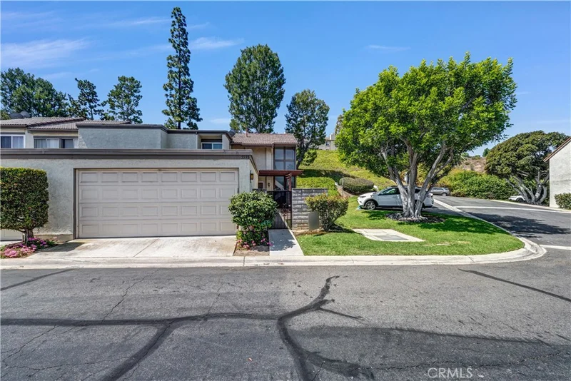 5598 E Vista Del Rio, Anaheim Hills, CA 92807