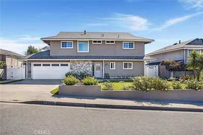 24216 Las Naranjas Drive photo 2