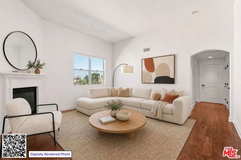 5037 Rosewood Avenue 301