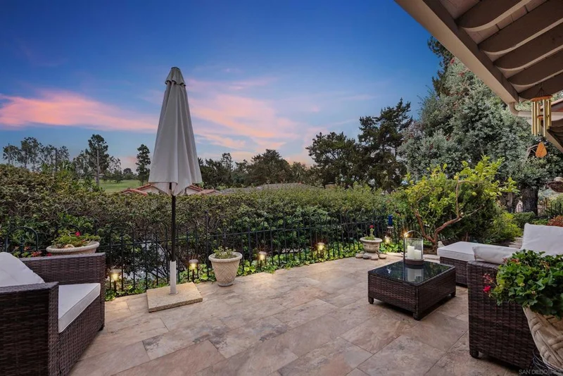 115 Vallarta Ct, Solana Beach, CA 92075