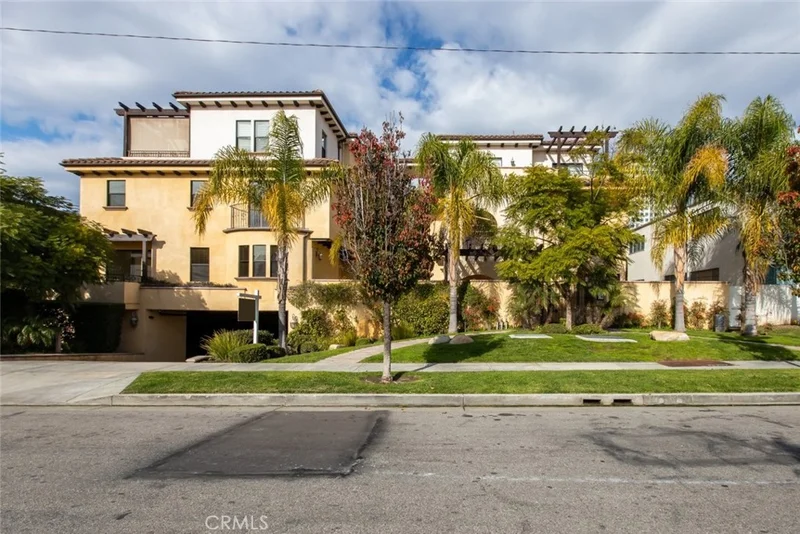 347 Milford Street 101, Glendale, CA 91203