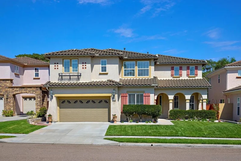 16375 Pinto Ridge