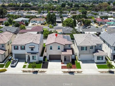 1233 Jurupa Dr