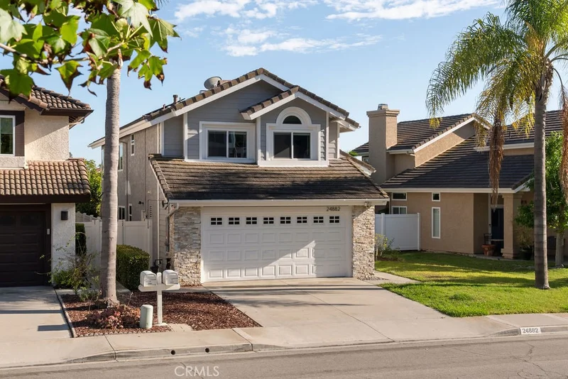 24882 Oxford Drive photo 2