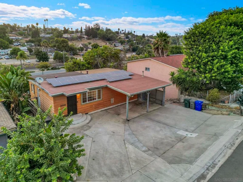 2002 Noble Street