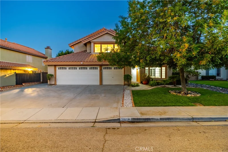 2618 Paxton photo 2