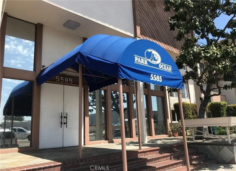 5585 E Pacific Coast Highway 125