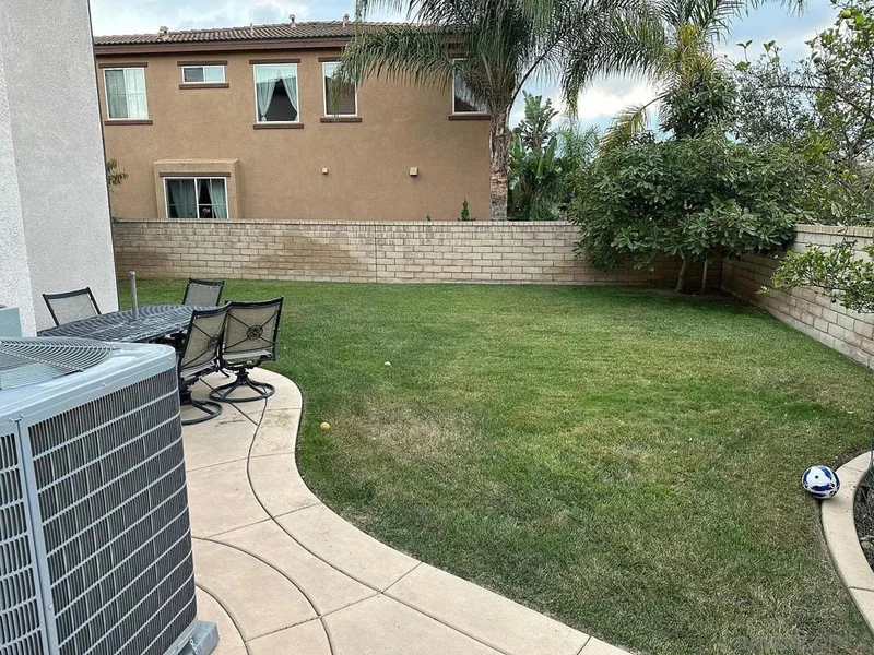 11320 Laurelcrest Dr