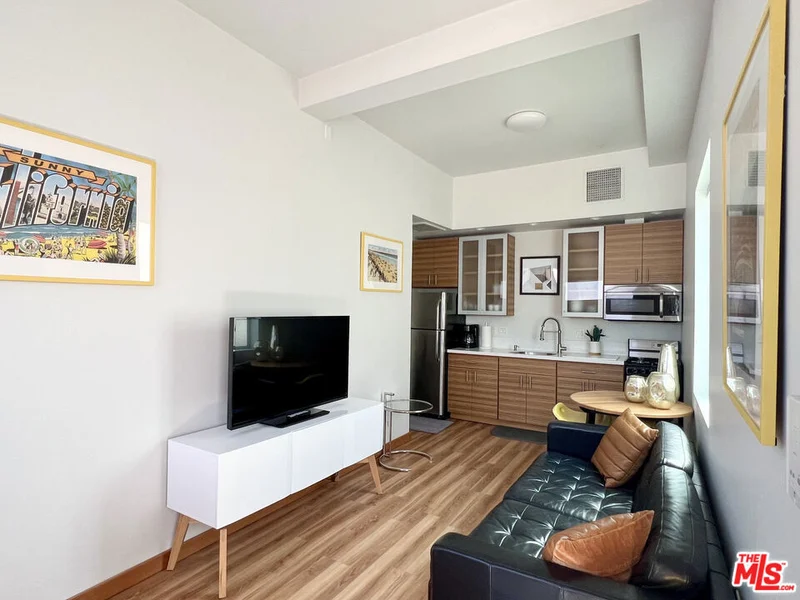 507 N San Vicente Boulevard, West Hollywood, CA 90048