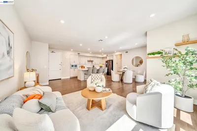 44938 Fremont Blvd 202