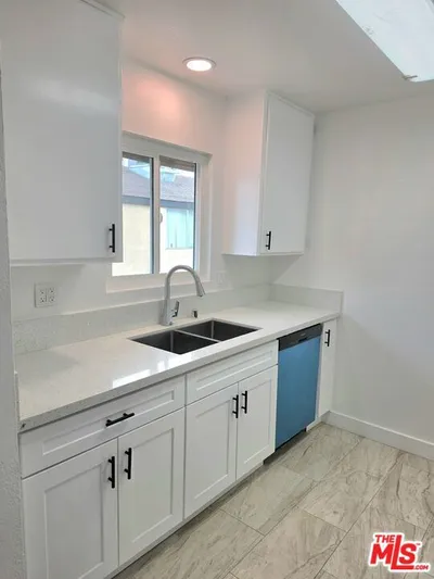 165 N Hamilton Avenue 8