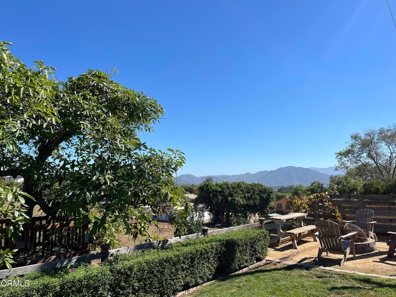 112 Maria Lane, Camarillo, CA 93010