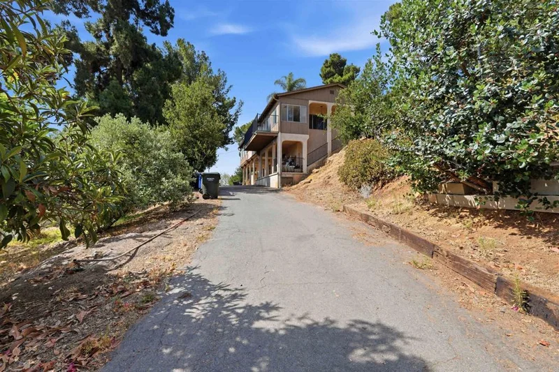 Photo 2 of 11825 Taia Ln