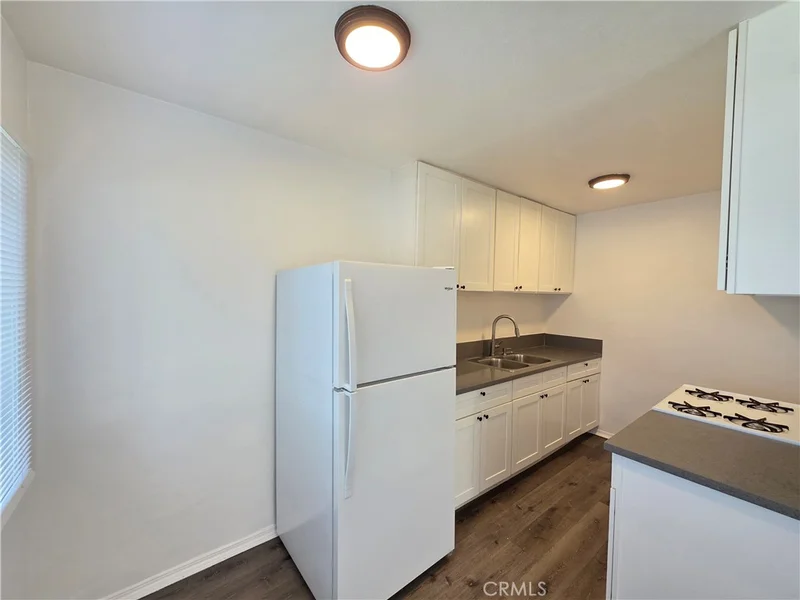 252 E 79th photo 2